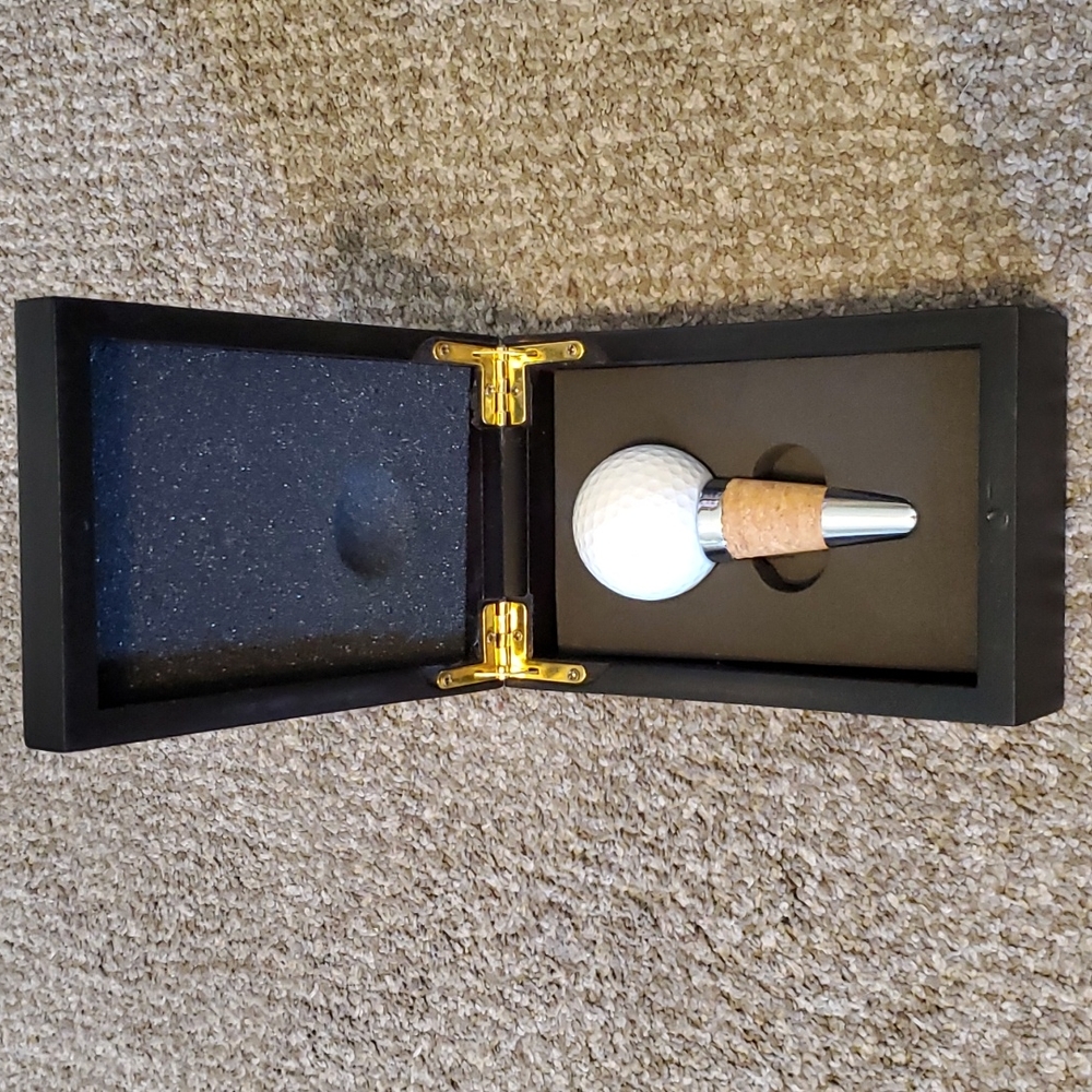 *HOST PICK* NWT Bottle stop Golf Ball in Box